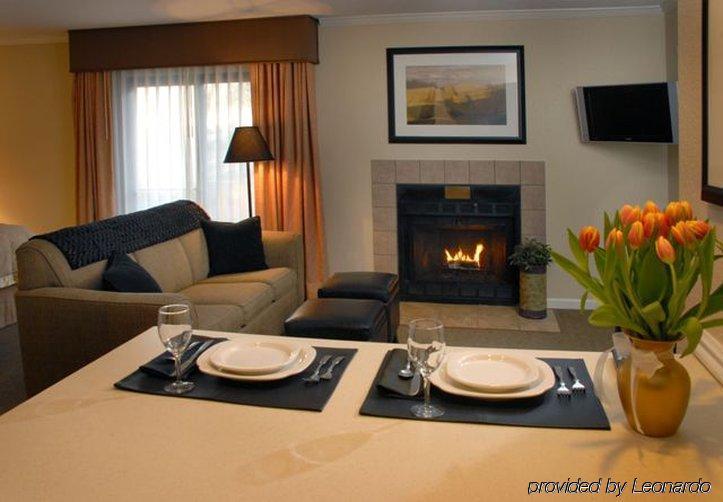 Sterling Hotel And Suites Clive Rum bild