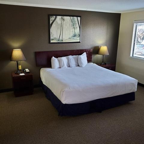Sterling Hotel And Suites Clive Exteriör bild